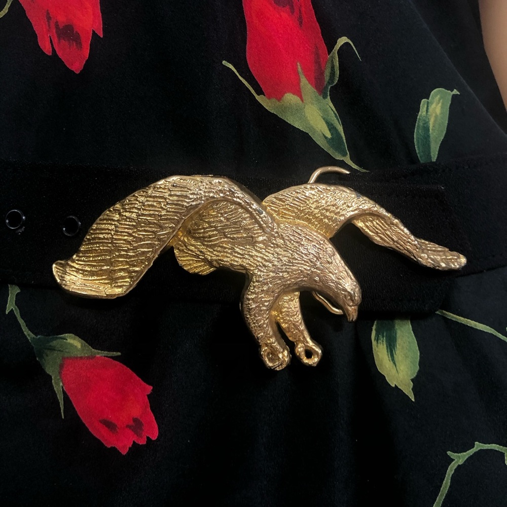Vintage gold eagle buckle belt